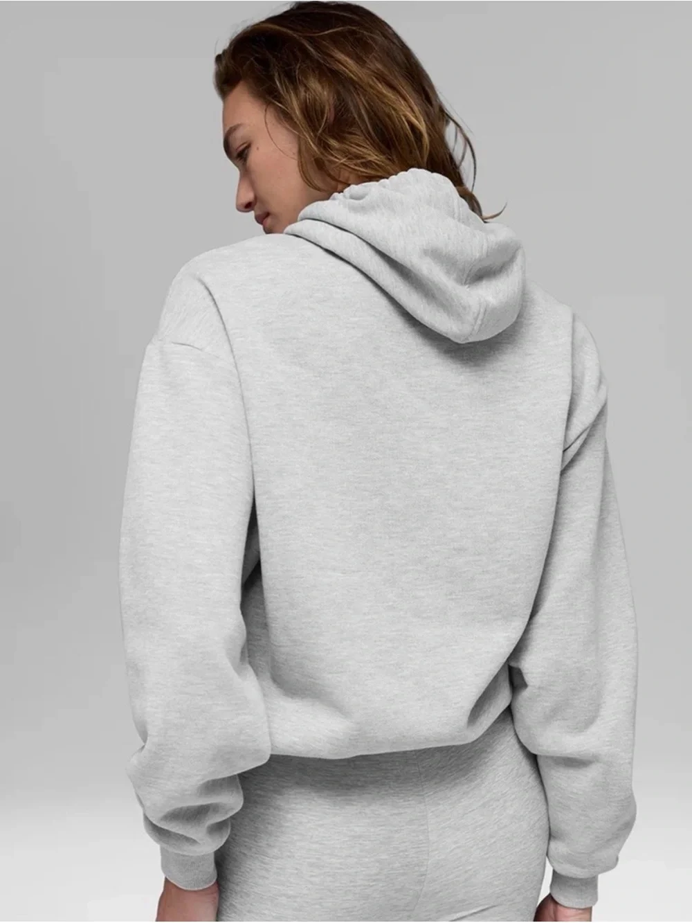 NWT ALO Yoga Accolade Hoodie Size Medium Heather Grey